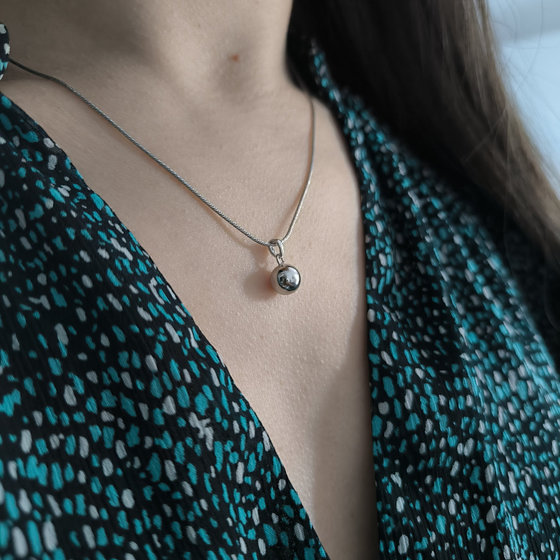 Silver pendant without stones