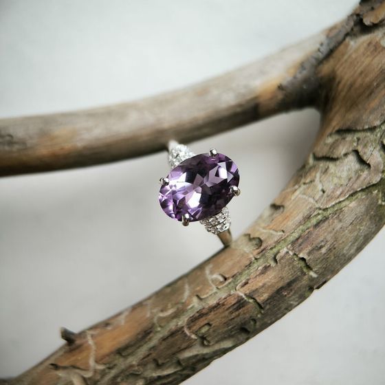 Silver ring with amethyst 5.397ct
