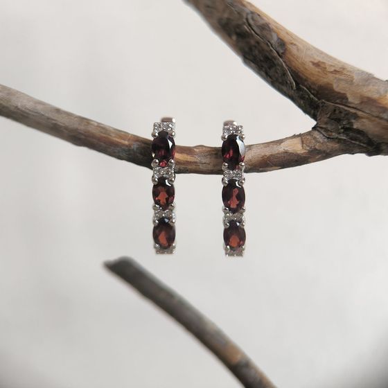 Срібні сережки з гранатом 3.642ct