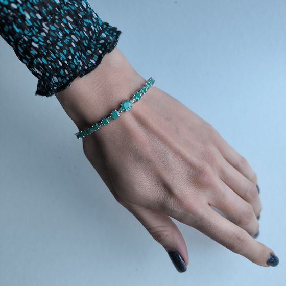 Срібний браслет із смарагдом 7,303 карата