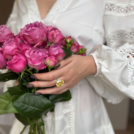 Срібна каблучка з фіанітами