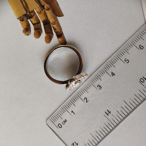 Срібна каблучка з фіанітами