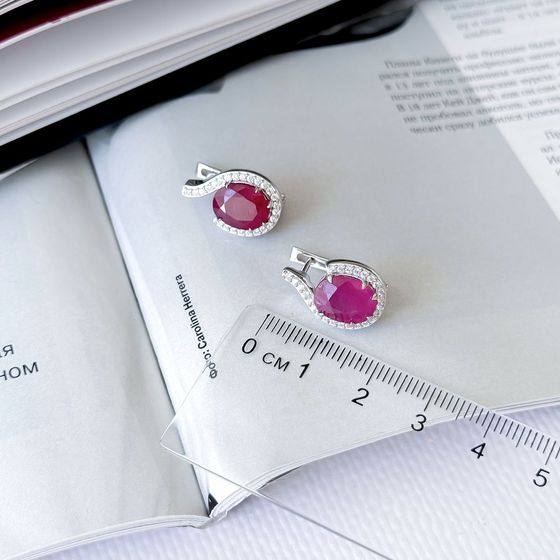 Срібні сережки з рубіном 8.025ct, фіанітами