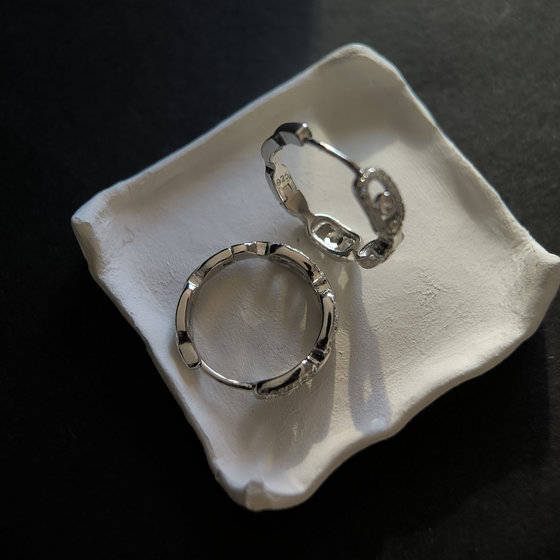 Silver earrings with cubic zirconia