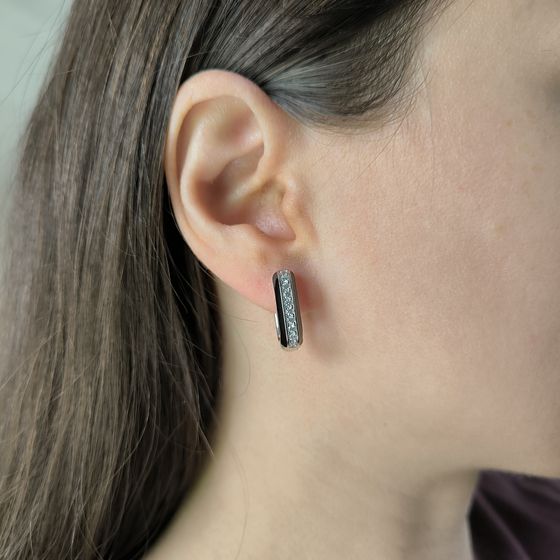 Срібні сережки з фіанітами, емаллю