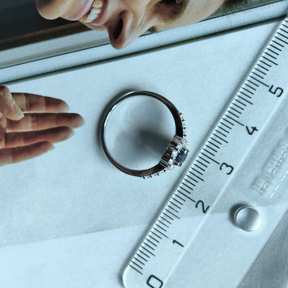 Серебряное кольцо с сапфиром 1.048ct