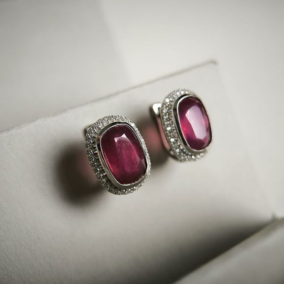 Срібні сережки з рубіном 12.095ct