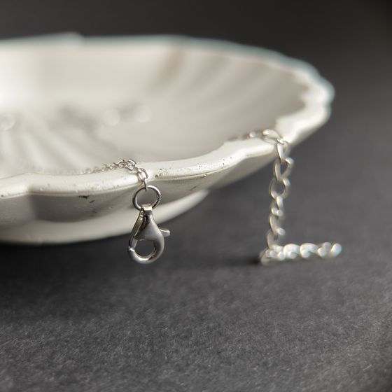 Серебряное колье с фианитами