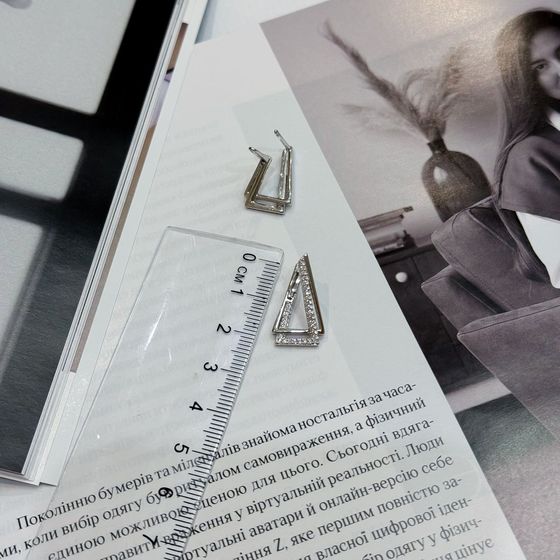 Серебряные серьги с фианитами