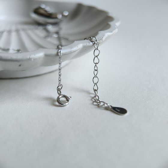 Silver necklace without stones