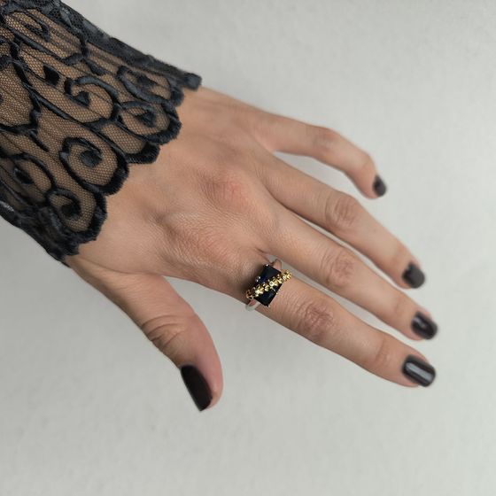 Серебряное кольцо с сапфиром nano 2.148ct, фианитами