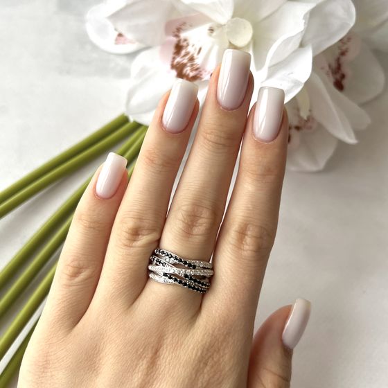 Серебряное кольцо с фианитами