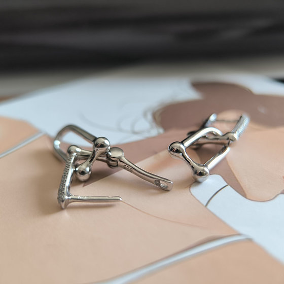 Silver earrings with cubic zirconia