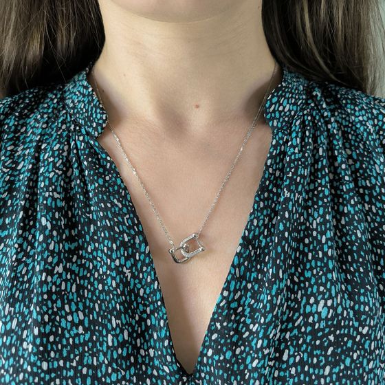 Silver necklace with phianites