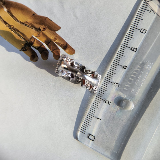 Срібна каблучка з гранатом 5.692ct