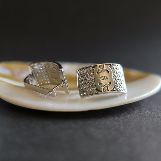 Silver earrings with cubic zirconia