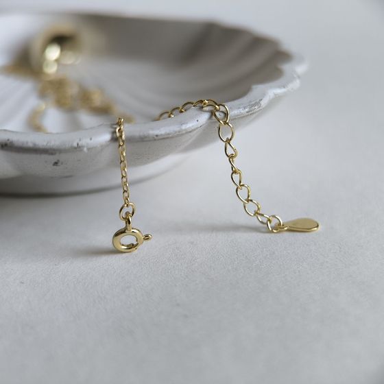 Silver necklace without stones