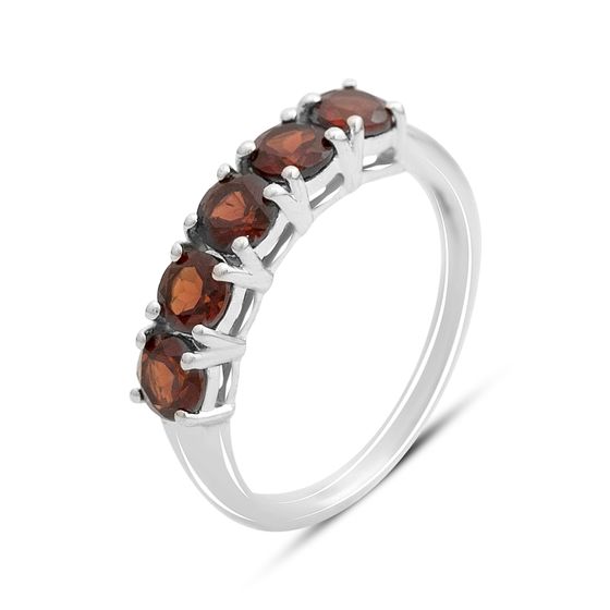 Silver ring with a 1.6-carat garnet