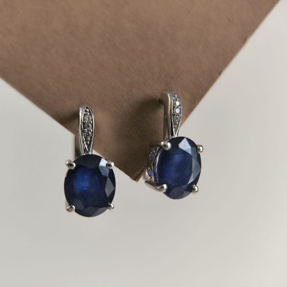 Срібні сережки з сапфіром 6,528 карата та фіанітами