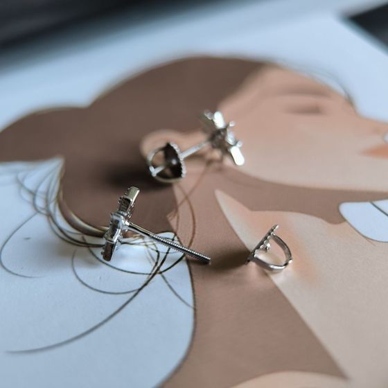 Срібні сережки з фіанітами