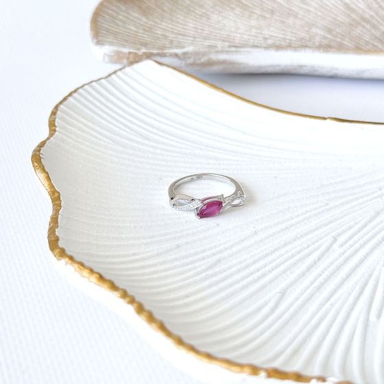 Срібна каблучка з рубіном 0.912ct, фіанітами