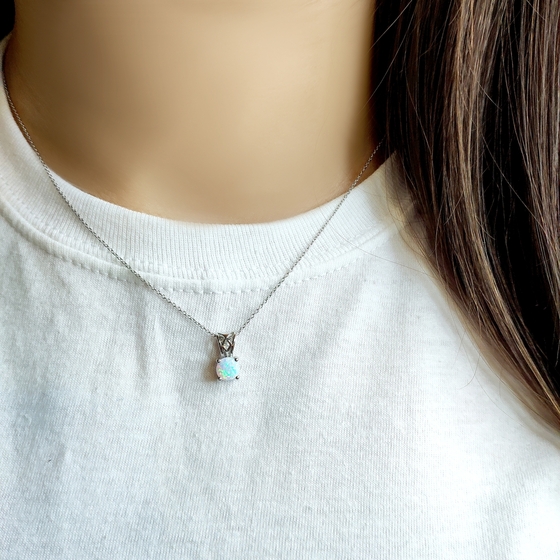 Срібне кольє з опалом 0.425ct