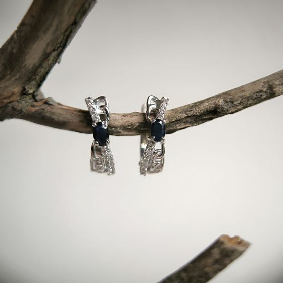 Срібні сережки з сапфіром 1.072ct, фіанітами