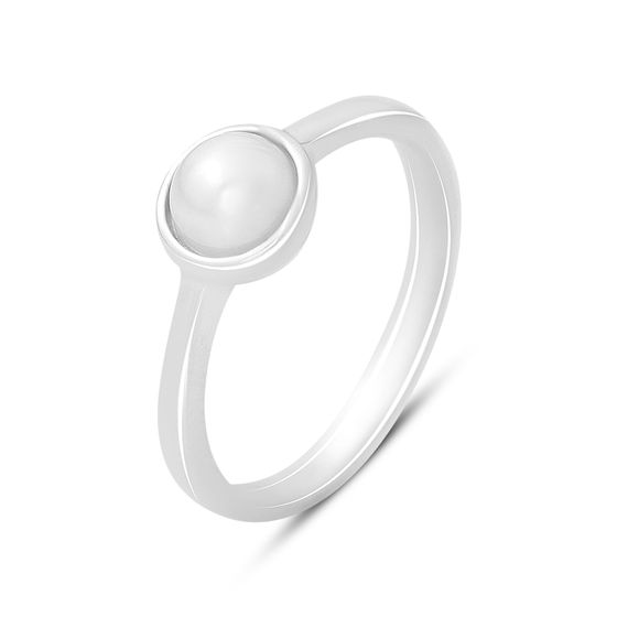Silver ring with pearls