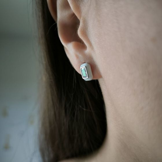 Срібні сережки з фіанітами, емаллю