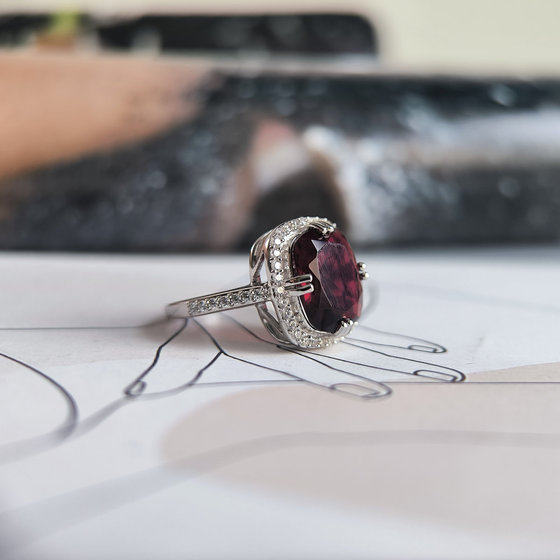 Silver ring with garnet nano 4.798ct