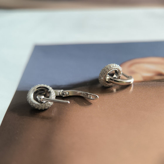 Silver earrings with cubic zirconia