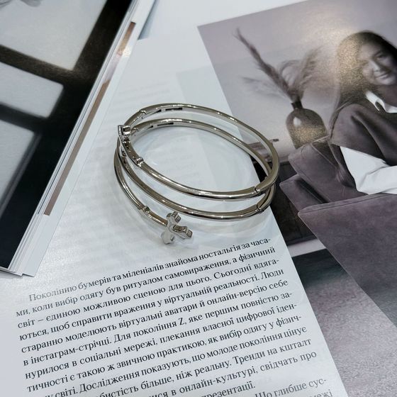 Silver bracelet without stones