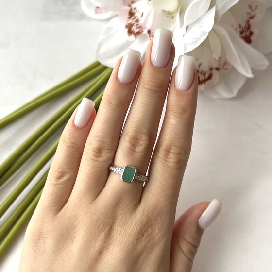 Срібна каблучка зі смарагдом 1,158 карата