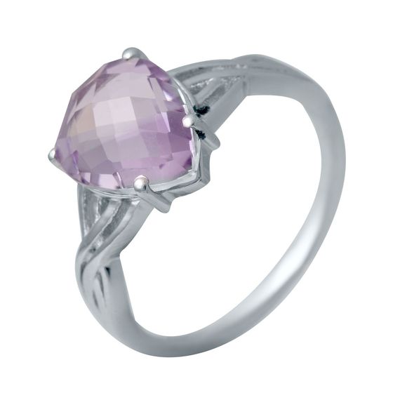 Silver ring with a 3.133-carat amethyst