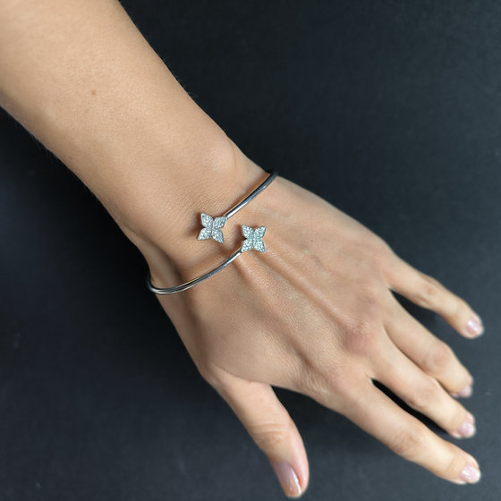 Срібний браслет з фіанітами