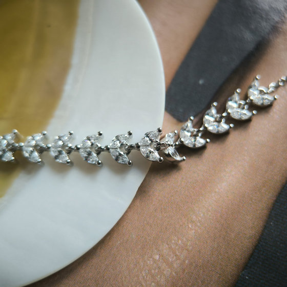 Silver bracelet with cubic zirconia