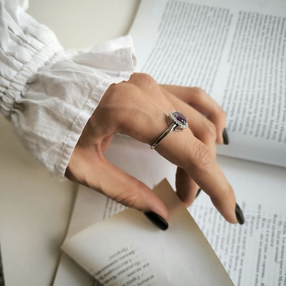Silver ring with amethyst 2.12ct