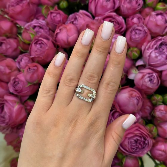 Срібна каблучка з фіанітами