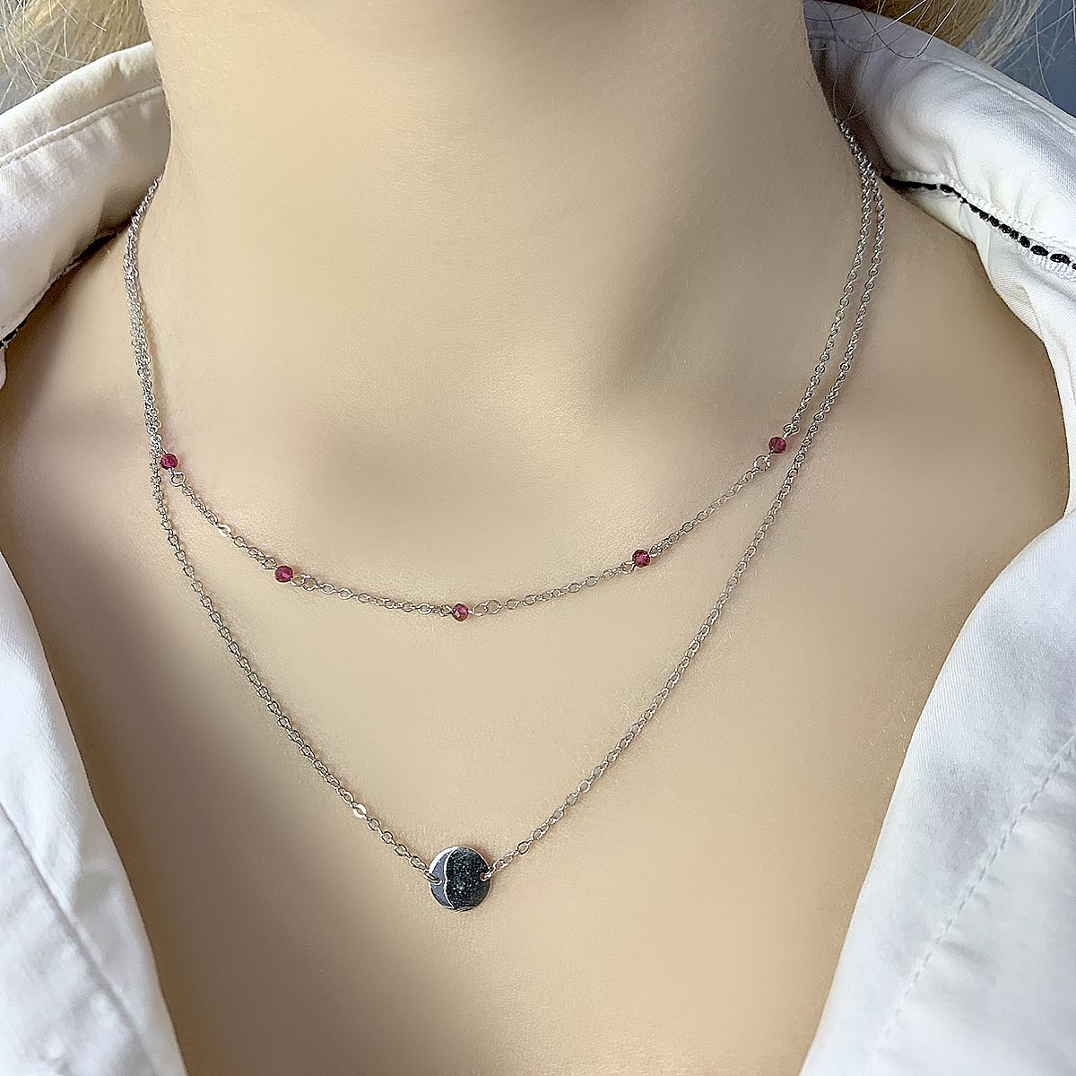 Silver necklace with spinel