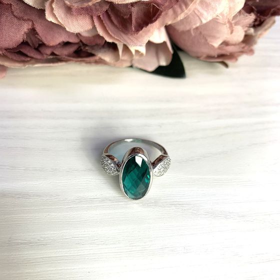 Серебряное кольцо с изумрудом nano