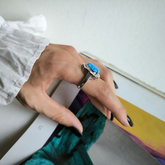 Sterling silver ring with opal 2.813ct