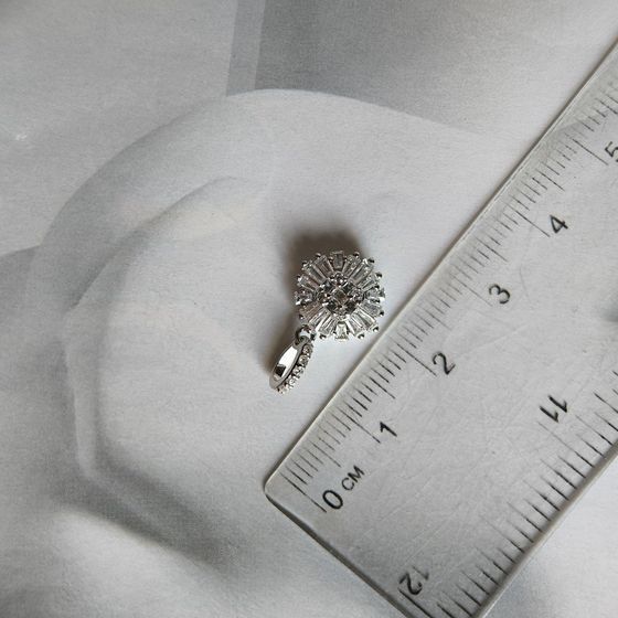 Срібна підвіска з фіанітами