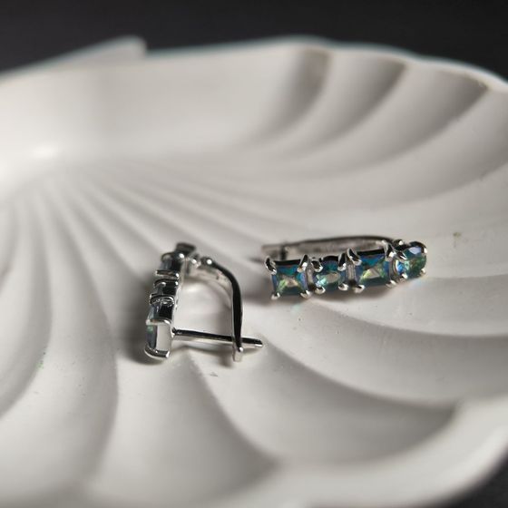 Срібні сережки з містичним топазом 1,752 карата