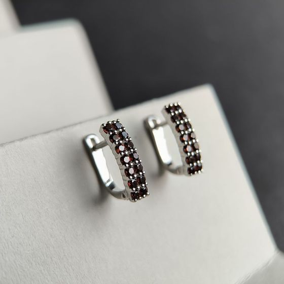 Серебряные серьги с гранатом 1.367ct