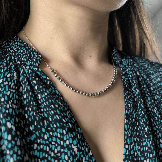 Silver necklace without stones