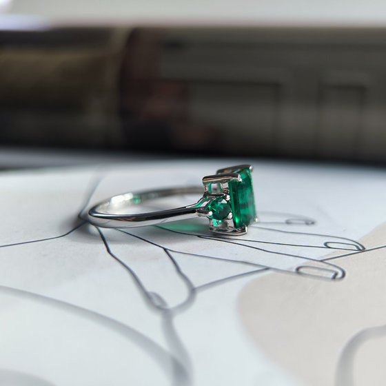 Срібне кільце із смарагдом nano 1.708ct