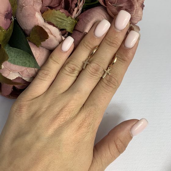 Gold earrings without stones