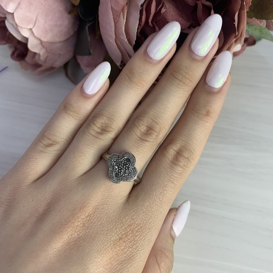 Серебряное кольцо с марказитами