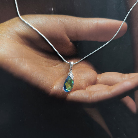 Срібна підвіска з містичним топазом 3,365 карата