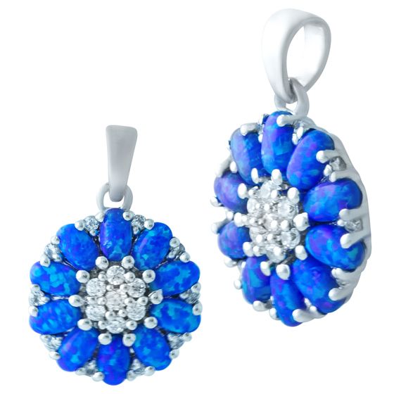 Silver pendant with a 1.533-carat opal